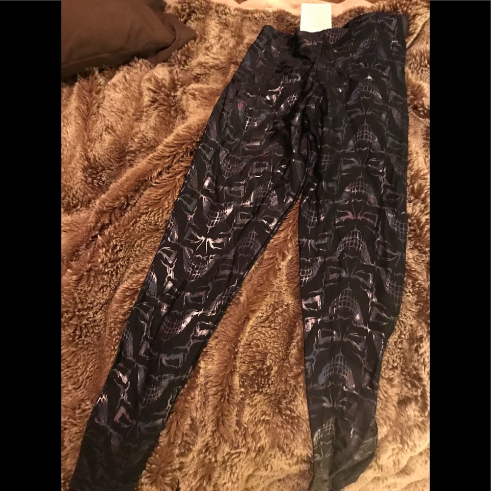 Blackmilk Halloween Skull Holographic Leggings
